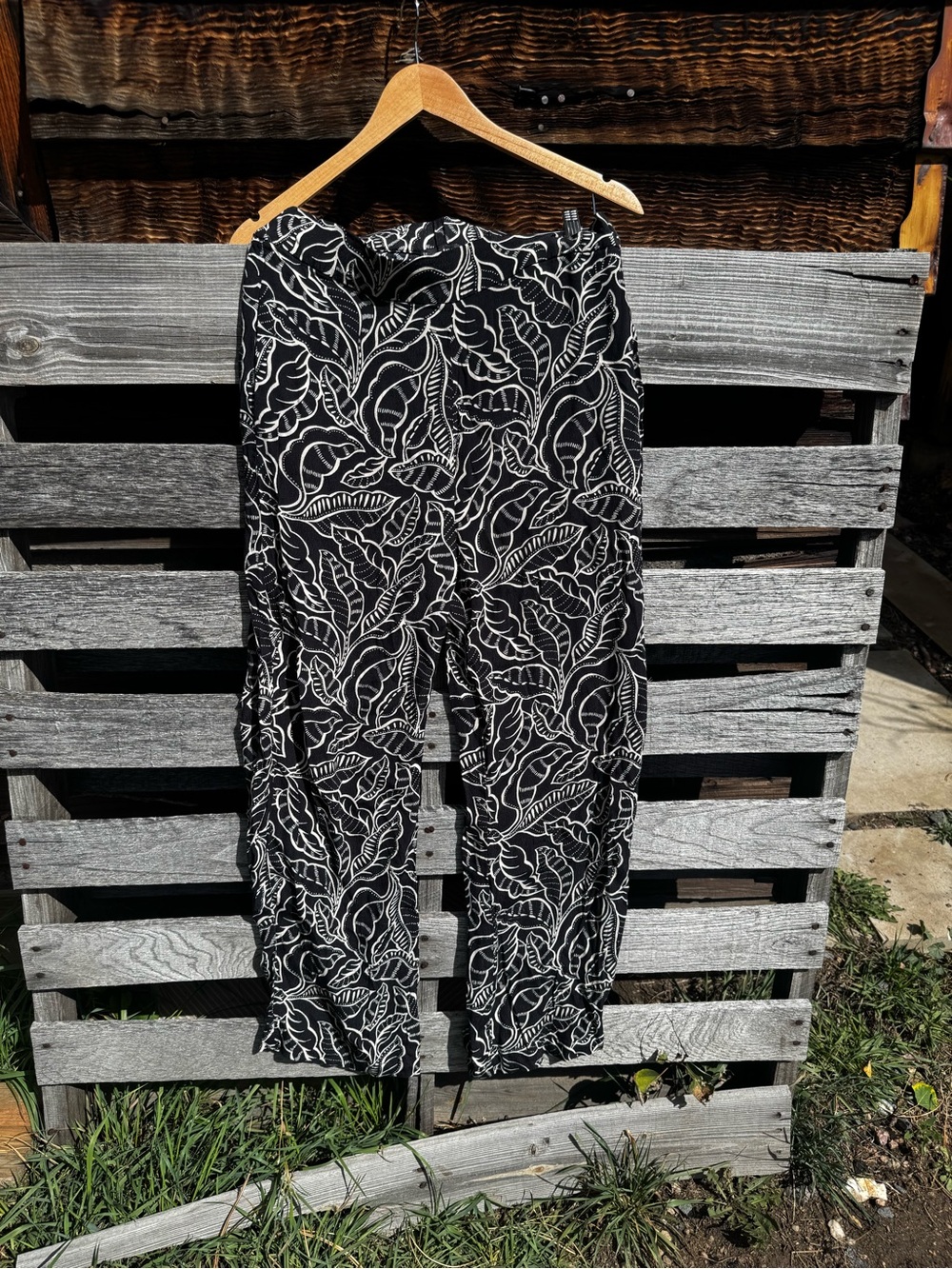 Black Leaf-Print Wide Leg Pants